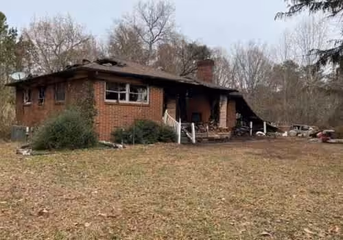 fire-damage-charlotte-fire-damage-restoration-fire-damage-restoration-near-me-fire-restoration-process-fire-damage-10-500x350